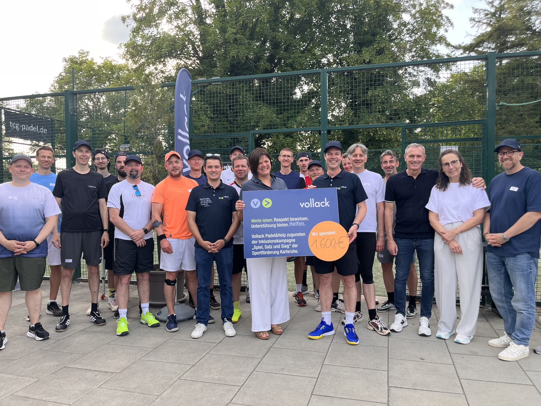 Benefiz-Turnier„Vollack Padel&Help“zugunsten der Inklusionskampagne der Sportförderung Karlsruhe (Die Bildrechte liegen bei dem Verfasser der Mitteilung.)