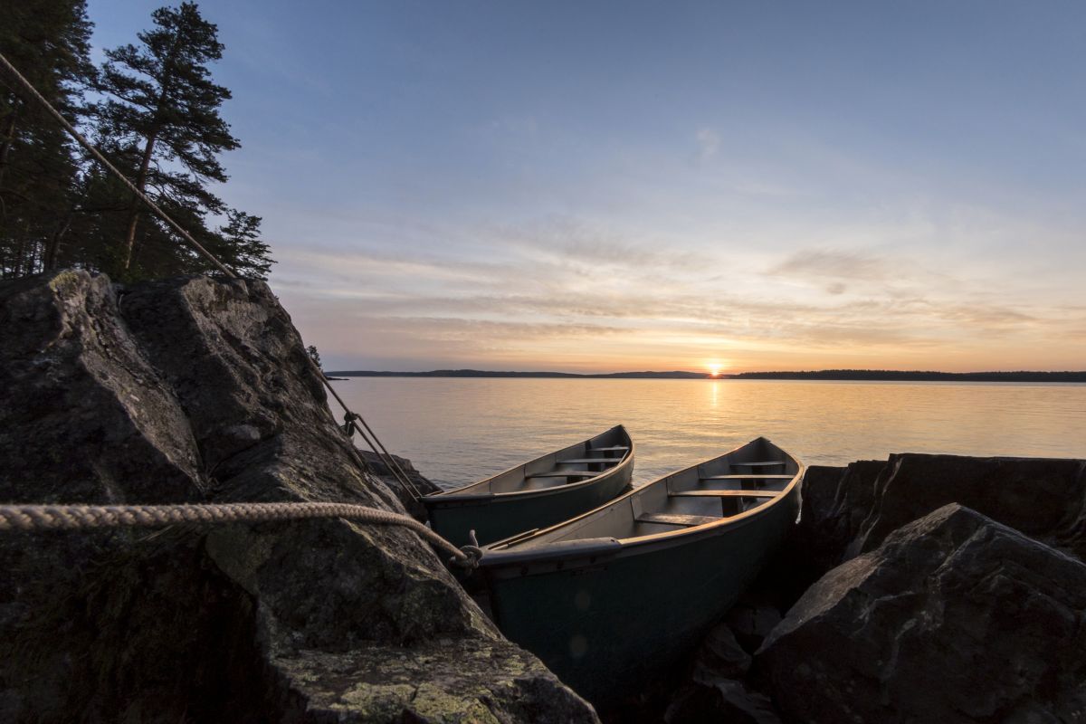 Fotogene Morgenstimmung im Naturreservat Glaskogen (© Thomas Rathay)