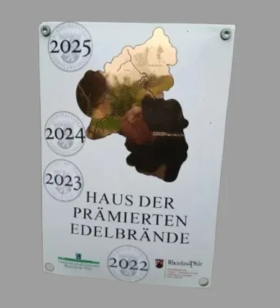 Haus der prämierten Edelbrände und Liköre von 2022-2025