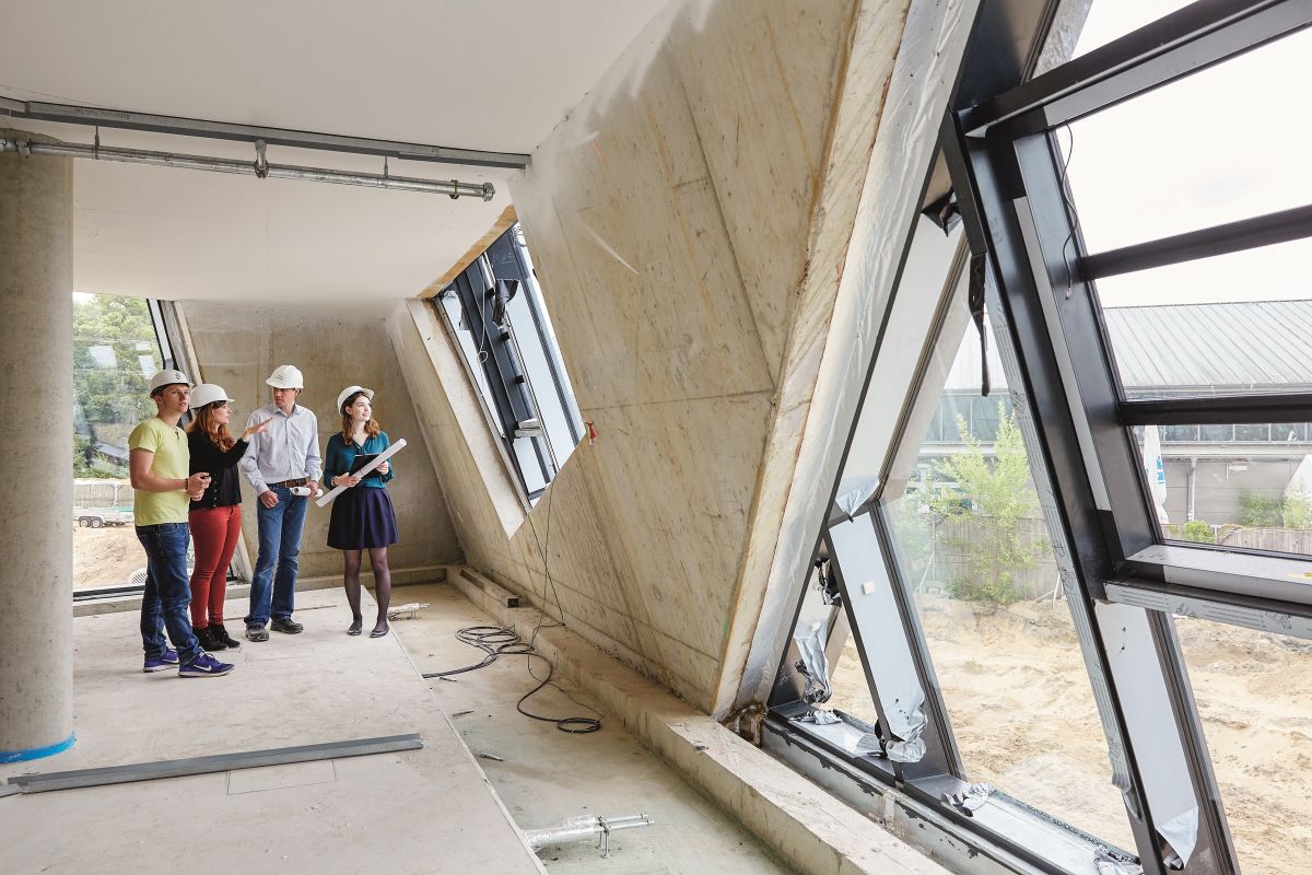 Mit dem Master Baurecht und Baumanagement Bauprojekte erfolgreich steuern (© Leuphana/Brinkhoff-Moegenburg)