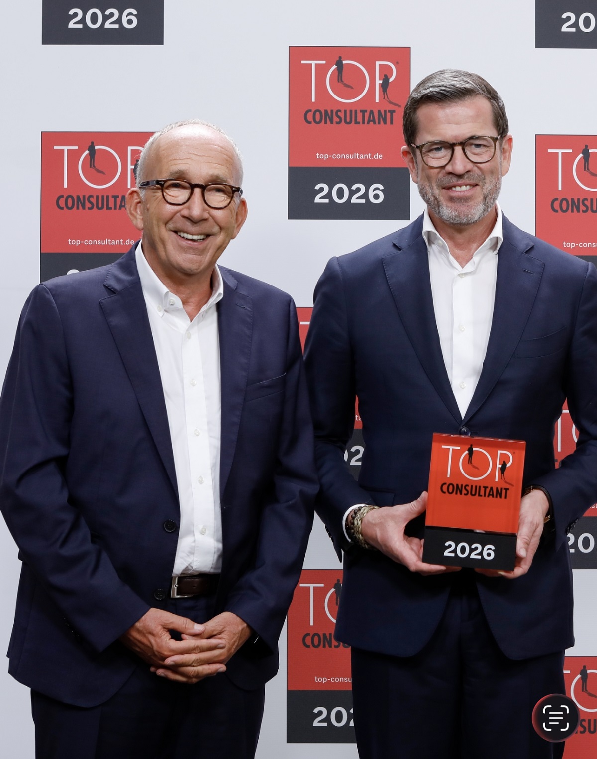 TOP CONSULTANT 2026 - Dr. Hans-Georg Napp und Dr. Karl-Theodor zu Guttenberg (© KD Busch / compamedia)