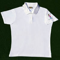 Die Poloshirts im Basdera Golfshop werden in Österreich bestickt. Die Poloshirts im Basdera Golfshop werden in Österreich bestickt.