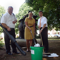 Frauke Bruckes, Bezirksvorsteher Hermann-Josef Krichel-Mäurer und Lothar Erbers