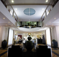 Holiday Inn in Unterhaching, München schwört auf ECOBEAM-LEDs von LEDxON Replace GmbH Holiday Inn in Unterhaching, München schwört auf ECOBEAM-LEDs von LEDxON Replace GmbH