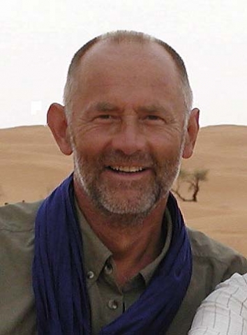 Die Krise in die Wüste geschickt Coaching zu Fußdurch die Sahara Die Krise in die Wüste geschickt Coaching zu Fußdurch die Sahara