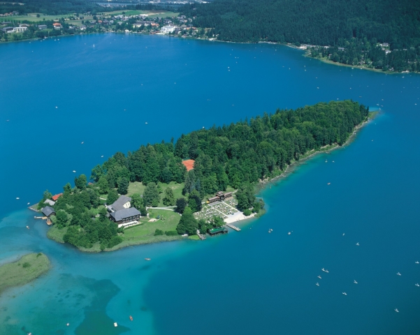Grenzenloses Golfvergnügen im Inselhotel Faakersee beim Golfen im Dreiländereck