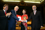Foto Roger Schmidt: Im Minoritensaal in Graz/A. wurde der „KulturPreis Europa 2006“ übrereicht. Foto Roger Schmidt: Im Minoritensaal in Graz/A. wurde der „KulturPreis Europa 2006“ übrereicht.