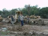 Wegereparatur nach ausgiebigen Regenfällen Wegereparatur nach ausgiebigen Regenfällen
