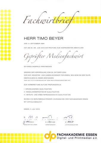 imo Beyer verstärkt als frisch gebackener Medienfachwirt die TEAMWORKer imo Beyer verstärkt als frisch gebackener Medienfachwirt die TEAMWORKer