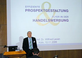 Wilfried Leven bei der Begrüßung Wilfried Leven bei der Begrüßung