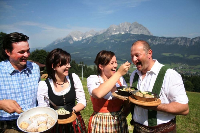 Tirols größter Knödel-Test: Koch-Duell der Knödel-Kaiser