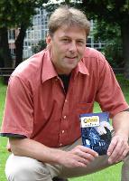 Frank Becker stellt die neuen Abenteuer mit Cora vor Frank Becker stellt die neuen Abenteuer mit Cora vor