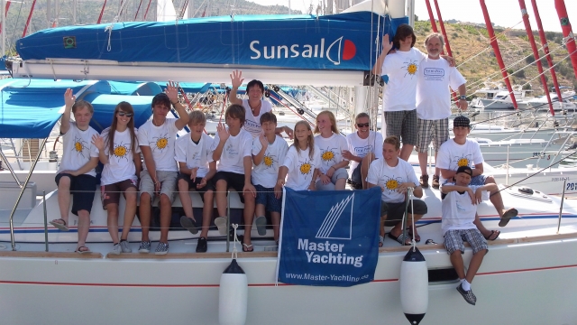 60 Kinder segeln mit Yachtcharteragentur Master Yachting