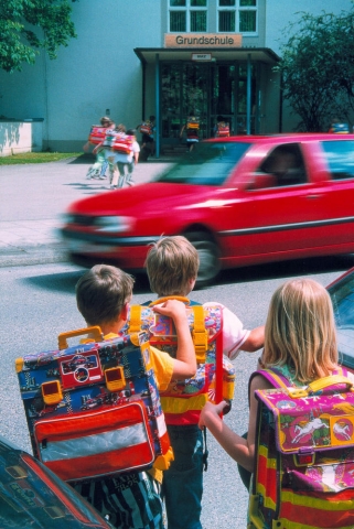 Sicher auf dem Weg zur Schule Sicher auf dem Weg zur Schule