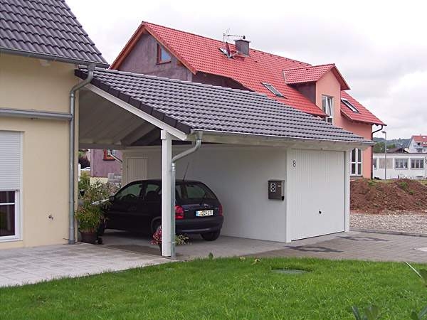 Fertiggaragen von Exklusiv-Garagen und genug Regenwasser zum Wassersparen