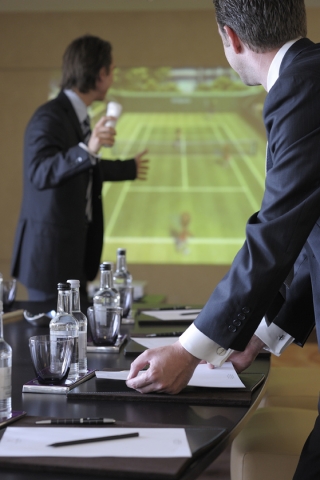 Komm, spiel mit mir! The Address Dubai Marina macht müde Manager munter - mit Wii Sports Komm, spiel mit mir! The Address Dubai Marina macht müde Manager munter - mit Wii Sports