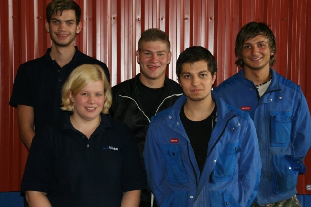 3 neue Azubis ab August 2010 / 5 derzeit insgesamt in Ausbildung 3 neue Azubis ab August 2010 / 5 derzeit insgesamt in Ausbildung