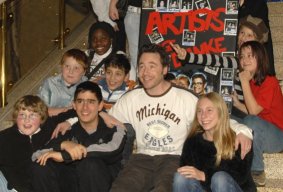 Bully unterstützt Kids von Artists for Kids Bully unterstützt Kids von Artists for Kids