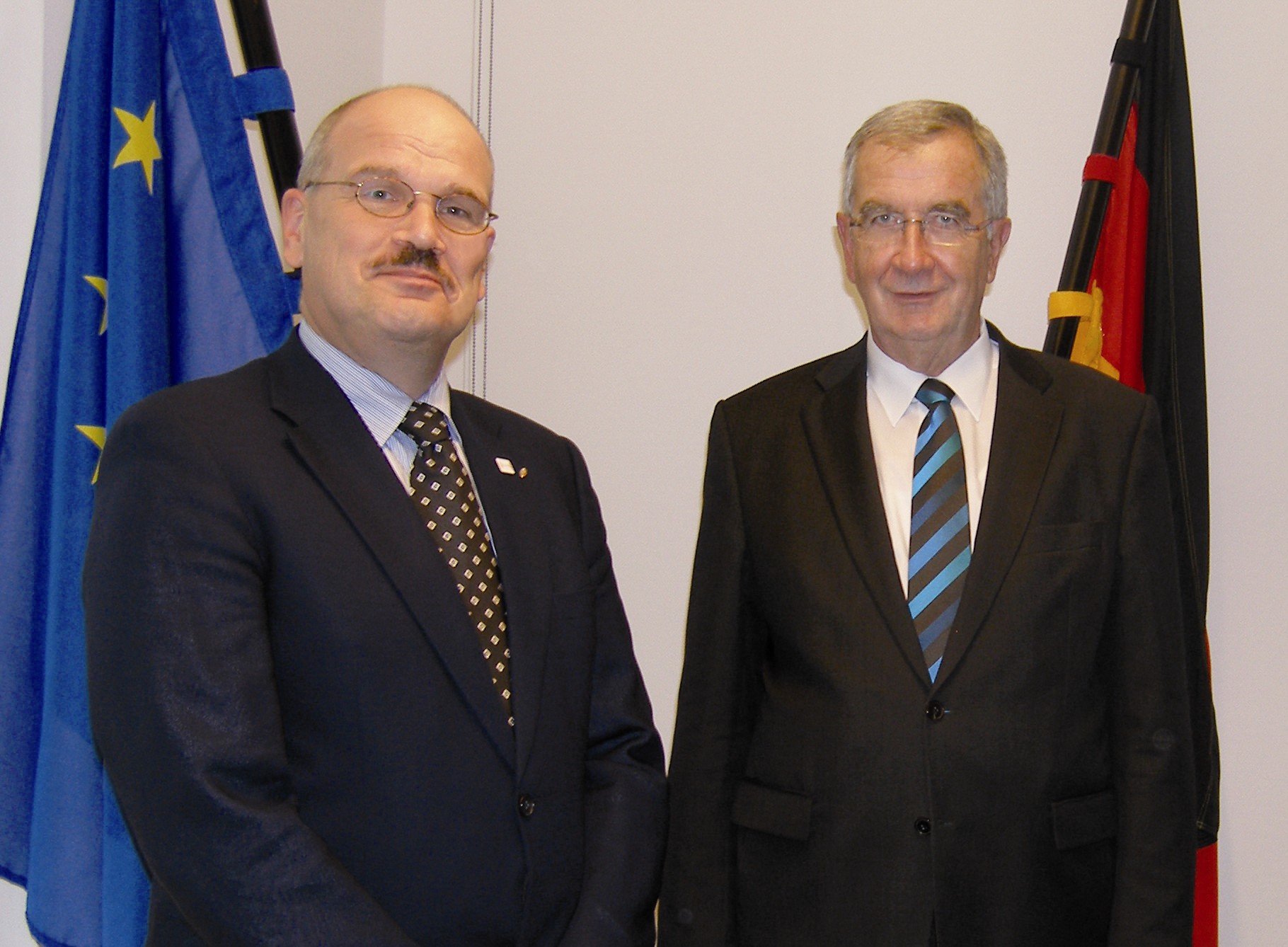 Verband der Veranstaltungszentren im Gespräch mit Staatssekretär Burgbacher Verband der Veranstaltungszentren im Gespräch mit Staatssekretär Burgbacher
