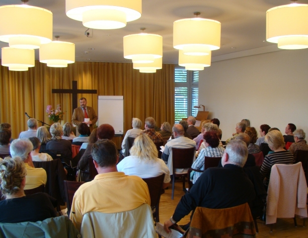 Volles Haus beim Vortrag Volles Haus beim Vortrag