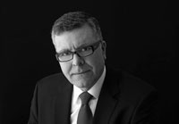 Prof. Alexander Doderer gilt seit vielen Jahren als Spezialist in Sachen Trauerkommunikation. Prof. Alexander Doderer gilt seit vielen Jahren als Spezialist in Sachen Trauerkommunikation.