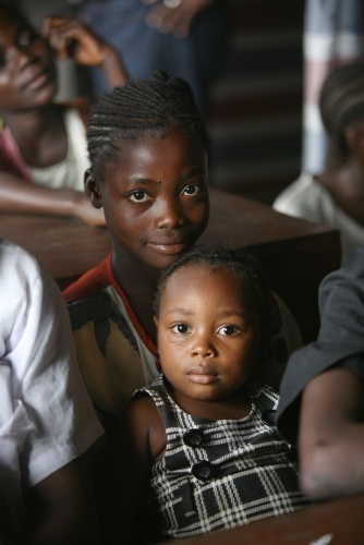 Große Spendenaktion für Schulen in Liberia Große Spendenaktion für Schulen in Liberia