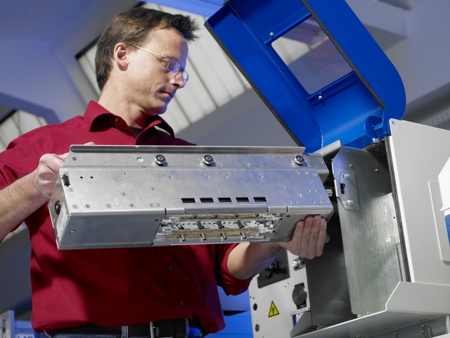 Deutsche Mechatronics reduziert die Investitionskosten auf die Hälfte Deutsche Mechatronics reduziert die Investitionskosten auf die Hälfte