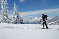 Schneeschuhwandern mit Karwendelpanorama Schneeschuhwandern mit Karwendelpanorama