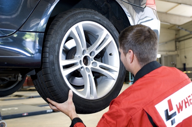 4Wheels bietet Inhouse Option und Neureifeneinlagerung 4Wheels bietet Inhouse Option und Neureifeneinlagerung