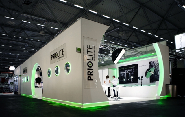 Werbeagentur Jung2 setzt die Priolite GmbH auf der Kölner Photokina ins rechte Licht Werbeagentur Jung2 setzt die Priolite GmbH auf der Kölner Photokina ins rechte Licht