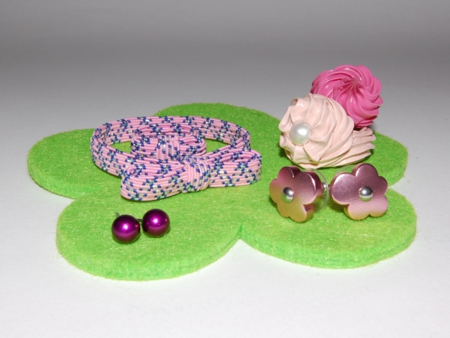 Neu: Kinderschmuck bei schmeicheleinheiten.de Neu: Kinderschmuck bei schmeicheleinheiten.de