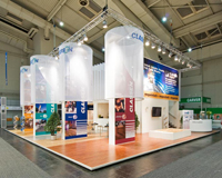 Der CLASSEN-Messestand auf der Domotex 2007 zeigt die neue Strategie der CLASSEN-Laminatbodenwelten.