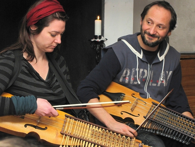 Nyckelharpa-Konzert mit internationaler Besetzung auf BURG FÜRSTENECK