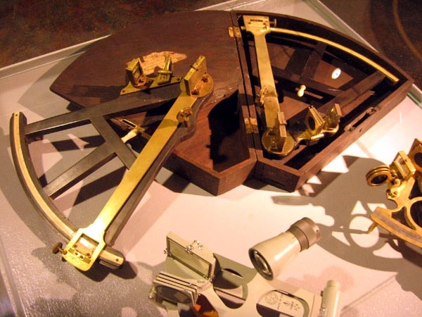 Sterne weisen den Weg. Neue Ausstellung im Rostocker Schiffbau- und Schifffahrtsmuseum Sterne weisen den Weg. Neue Ausstellung im Rostocker Schiffbau- und Schifffahrtsmuseum