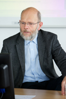 Dr, Julius Neumann, mehrfach ausgezeichneter Microsoft-Trainer im MCITP Powerkurs Dr, Julius Neumann, mehrfach ausgezeichneter Microsoft-Trainer im MCITP Powerkurs