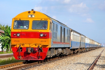 Bahnfahrten in Thailand sind ein Erlebnis