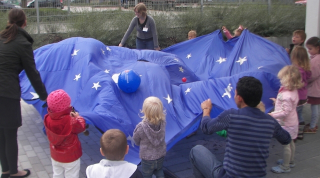 Kinderhaus Sterngucker mit 100 Gästen offiziell eröffnet