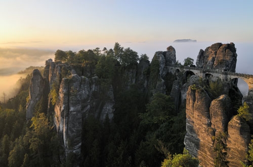 Sächsisch-Böhmische Schweiz: Zauberhaft Wandern im Herbst Sächsisch-Böhmische Schweiz: Zauberhaft Wandern im Herbst