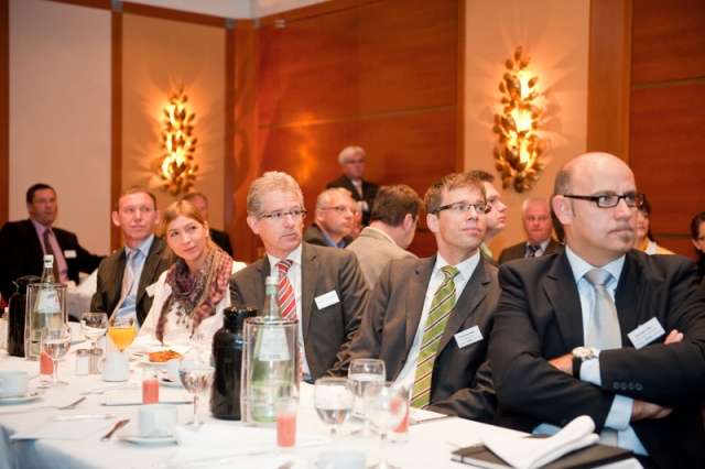 Augsburger Mittelstandsdialog mit Tipps zur Verbesserung von Liquidität und Unternehmensfinanzierung