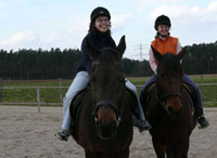 Von Links: Lisa auf Fiore und Miriam auf Mon Petit Von Links: Lisa auf Fiore und Miriam auf Mon Petit