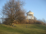 Monopteros im englischen Garten in München (für Presseartikel lizenzfrei) Monopteros im englischen Garten in München (für Presseartikel lizenzfrei)
