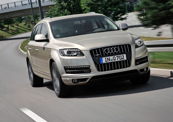 Noble Reiter-Karosse: der neue Audi Q7 3.0 TDI quattro Noble Reiter-Karosse: der neue Audi Q7 3.0 TDI quattro