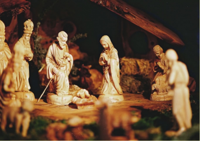 Olivenholzkrippen aus Bethlehem: Krippenfiguren aus dem Heiligen Land als stimmungsvolle Dekoration Olivenholzkrippen aus Bethlehem: Krippenfiguren aus dem Heiligen Land als stimmungsvolle Dekoration
