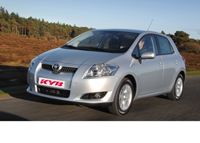 Mit KYB (Kayaba)-Stoßdämpfern fährt der neue Toyota Auris Foto: KYB Mit KYB (Kayaba)-Stoßdämpfern fährt der neue Toyota Auris Foto: KYB