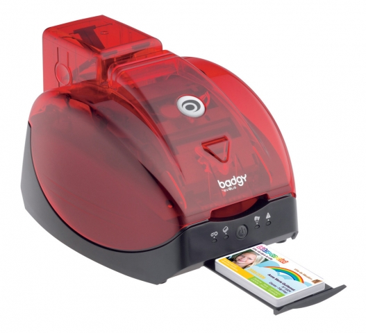 Plastikkarten schnell und einfach bedrucken mit Badgy von Pitney Bowes