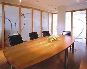 Glas im Innenbereich: in Ruhe arbeiten Glas im Innenbereich: in Ruhe arbeiten