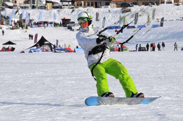 Aachener Reiseveranstalter sucht Europas beste Uni im Snowkiten