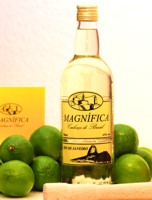 Magnifica Cachaca - die ideale Basis für Caipirinha und fruchtige Cocktails Magnifica Cachaca - die ideale Basis für Caipirinha und fruchtige Cocktails