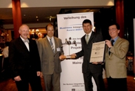 Markus Kellermeyer von itelligence (2.v.r.) im Kreis der Award-Juroren Markus Kellermeyer von itelligence (2.v.r.) im Kreis der Award-Juroren