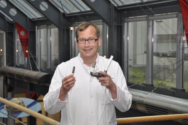 Weltelite der Kunstherzforschung zu Gast beim Herz- und Diabeteszentrum Nordrhein-Westfalen